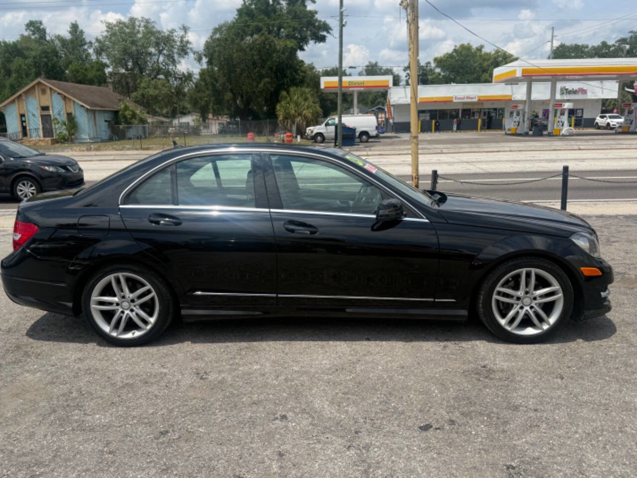 Used 2014 Mercedes-Benz C 250 Sedan image 4