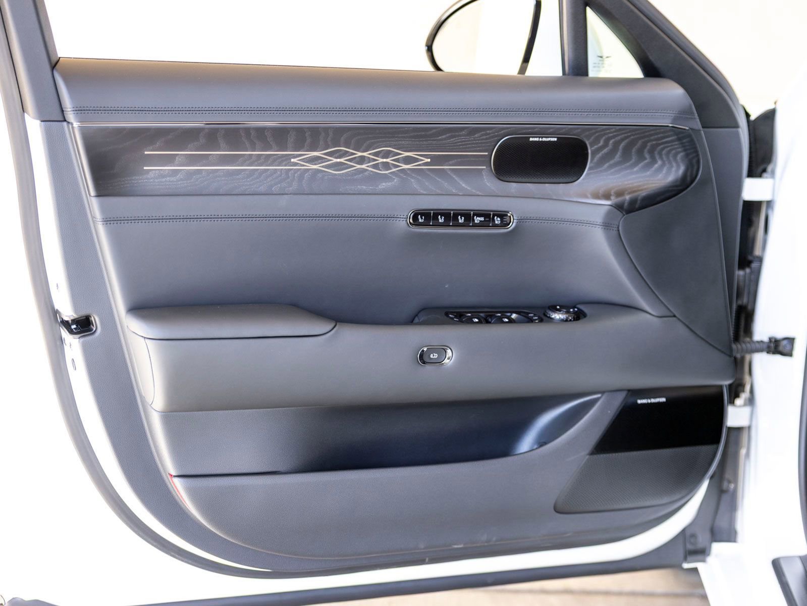 New 2026 Genesis G90 3.5T Prestige image 10