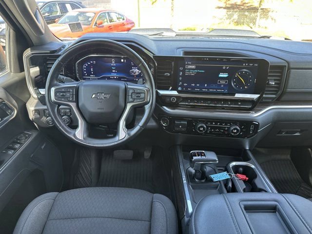 Used 2022 Chevrolet Silverado 1500 LT Trail Boss w/ Convenience Package II AWD/4WD image 27