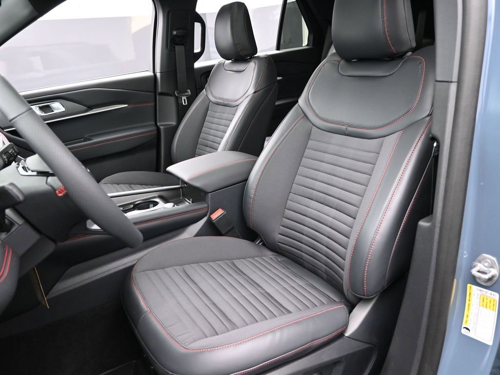 New 2026 Ford Explorer ST-Line w/ ST-Line Street Pack image 26