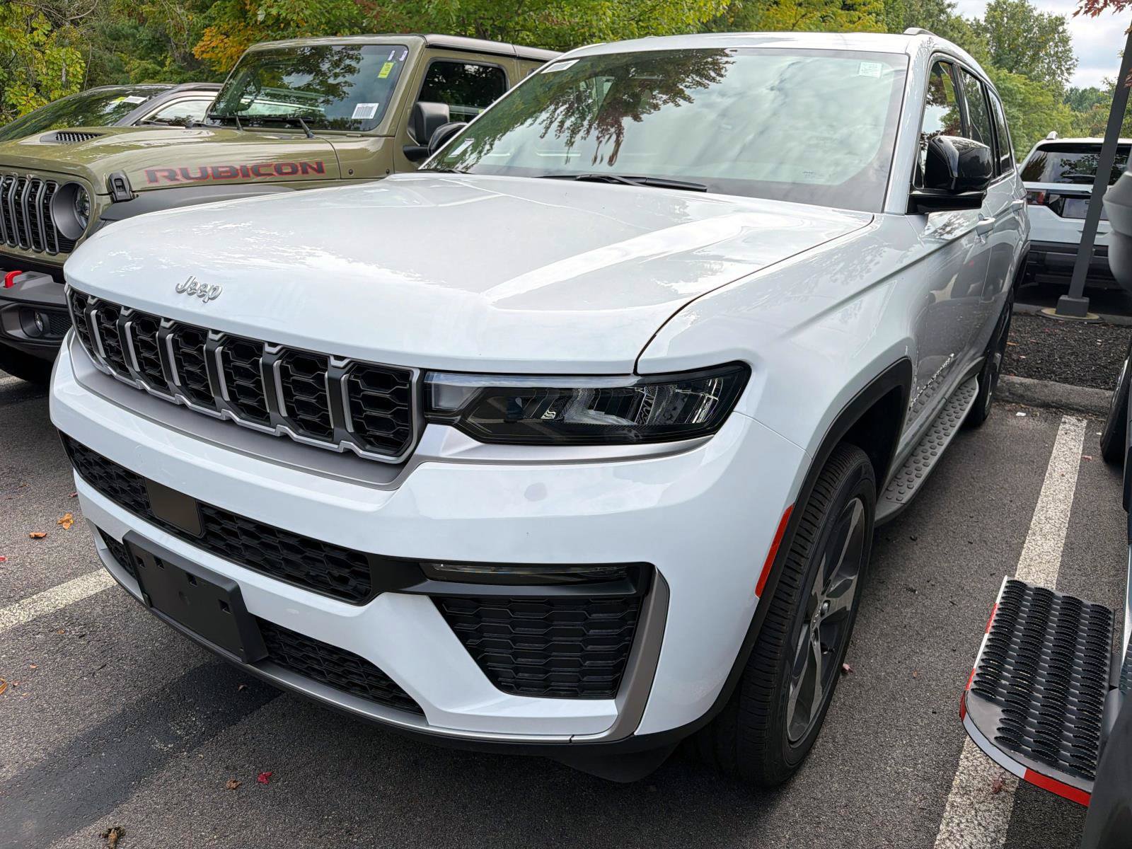 New 2026 Jeep Grand Cherokee L Limited AWD/4WD image 4