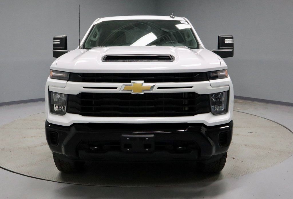 Used 2025 Chevrolet Silverado 2500 Custom w/ Custom Value Package image 5