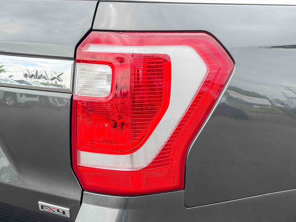 Used 2021 Ford Expedition Max XLT image 8