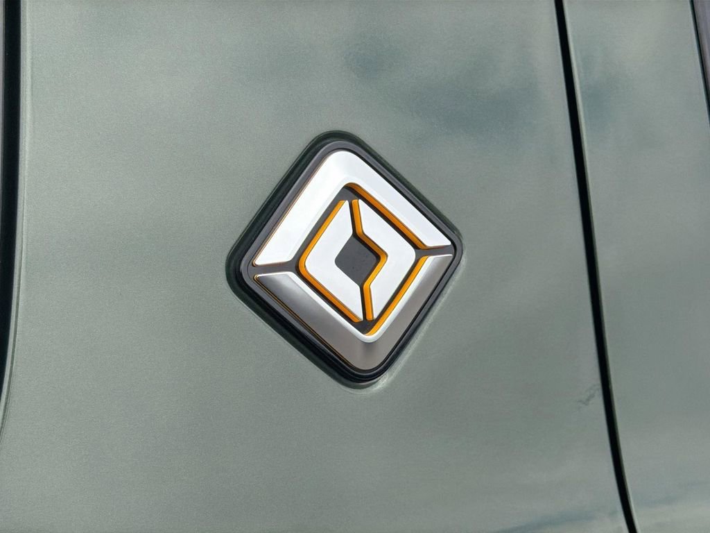 Used 2024 Rivian R1S Adventure AWD/4WD image 32