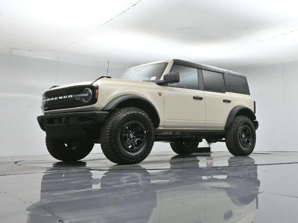 New 2026 Ford Bronco Badlands w/ Wildtrak Package AWD/4WD image 42