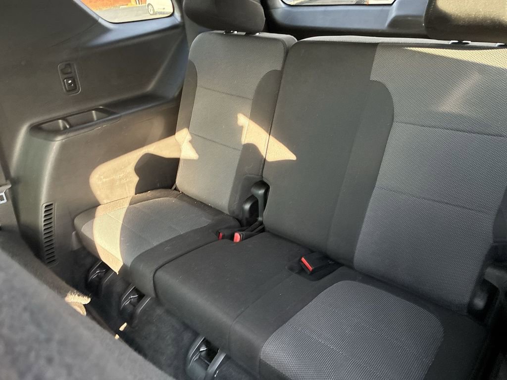 Used 2023 Chevrolet Traverse LT image 20