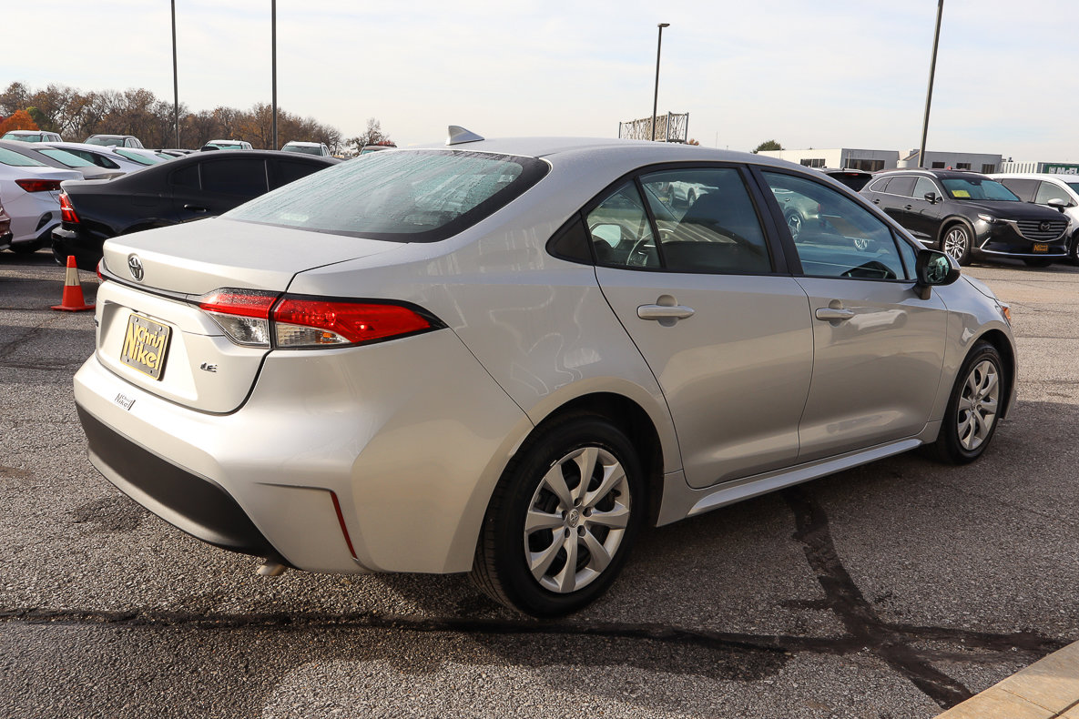 Used 2024 Toyota Corolla LE image 4