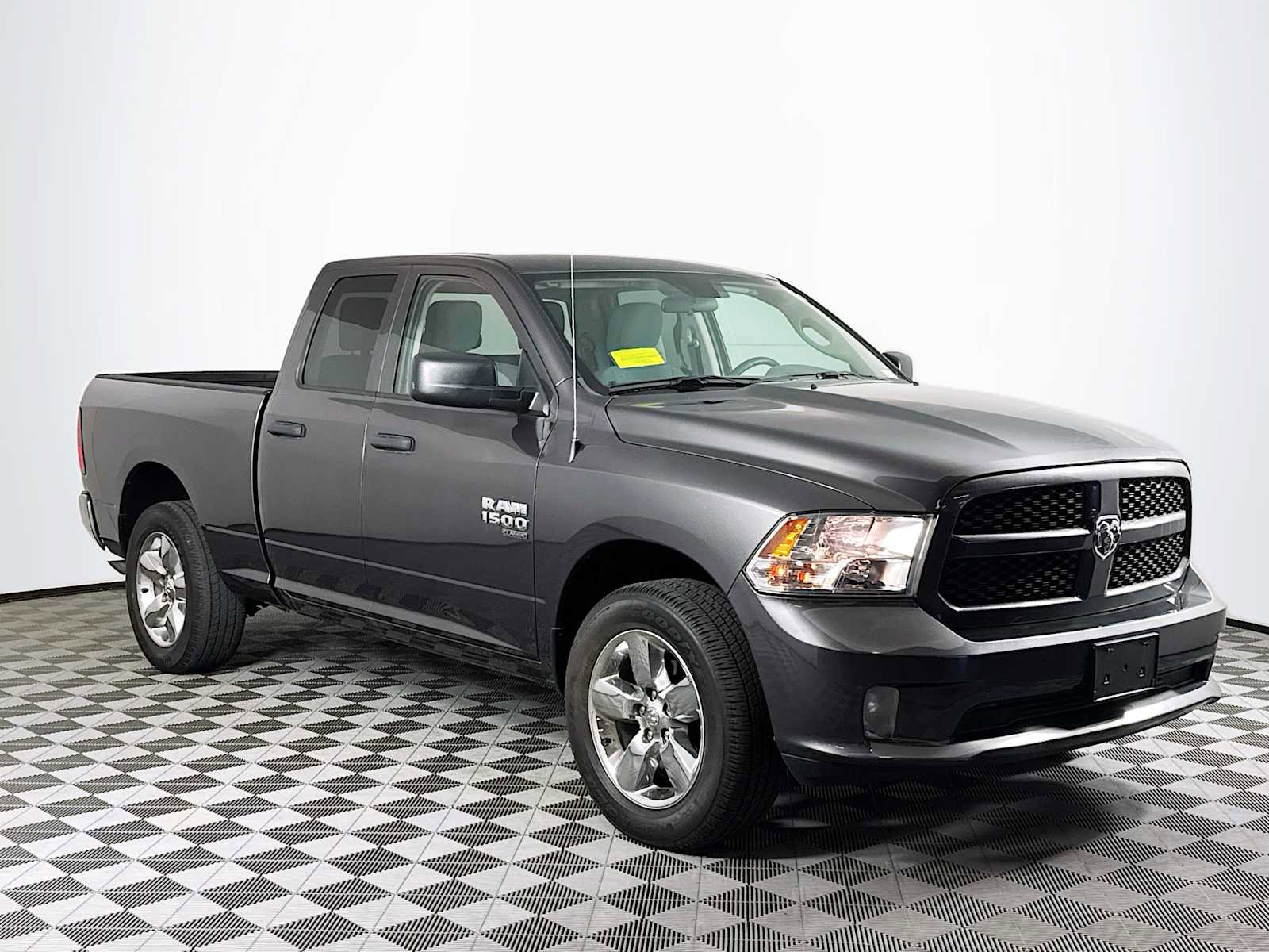 Used 2019 RAM 1500 Express w/ Express Value Package image 3