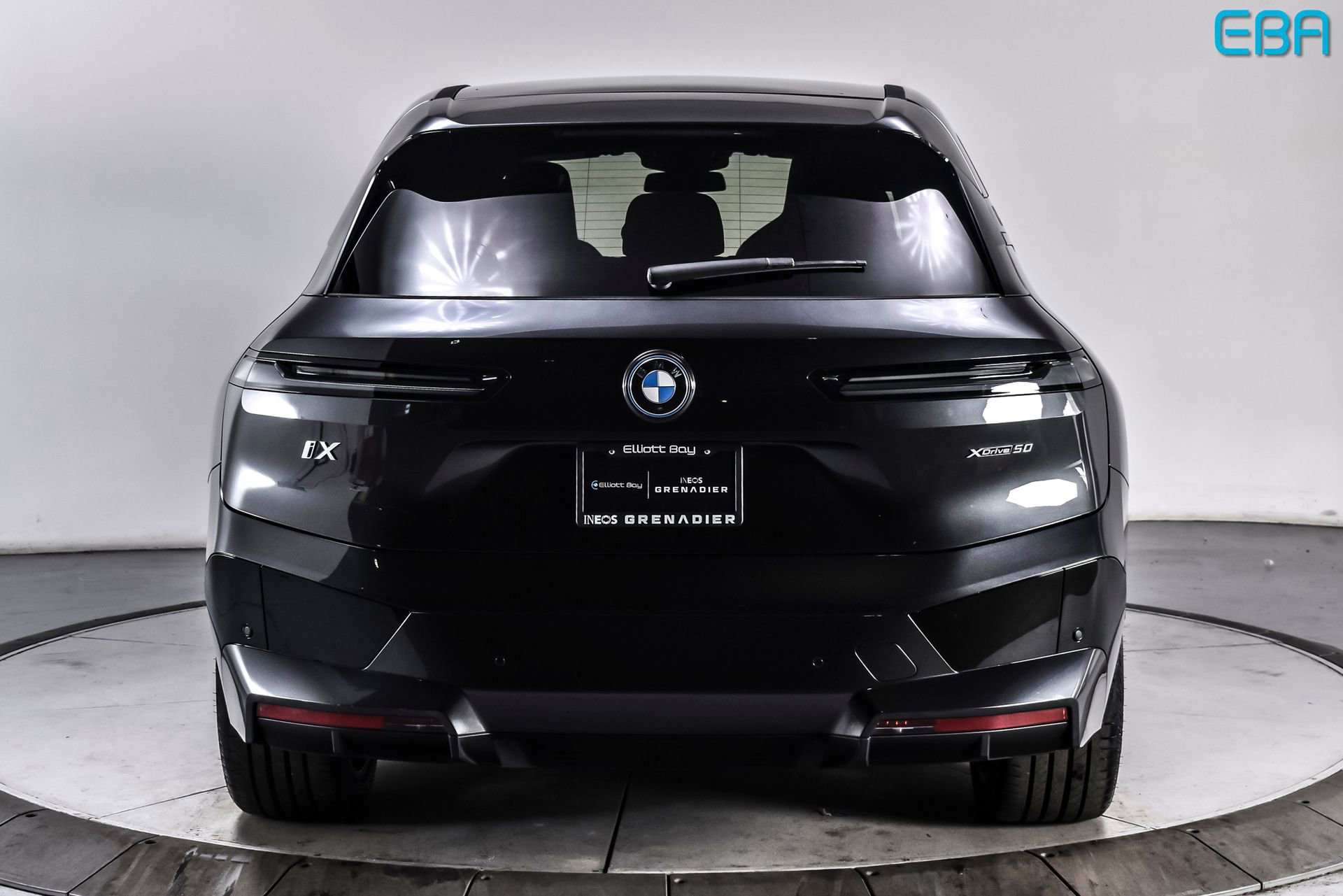 Used 2024 BMW iX xDrive50 w/ Sport Package image 5