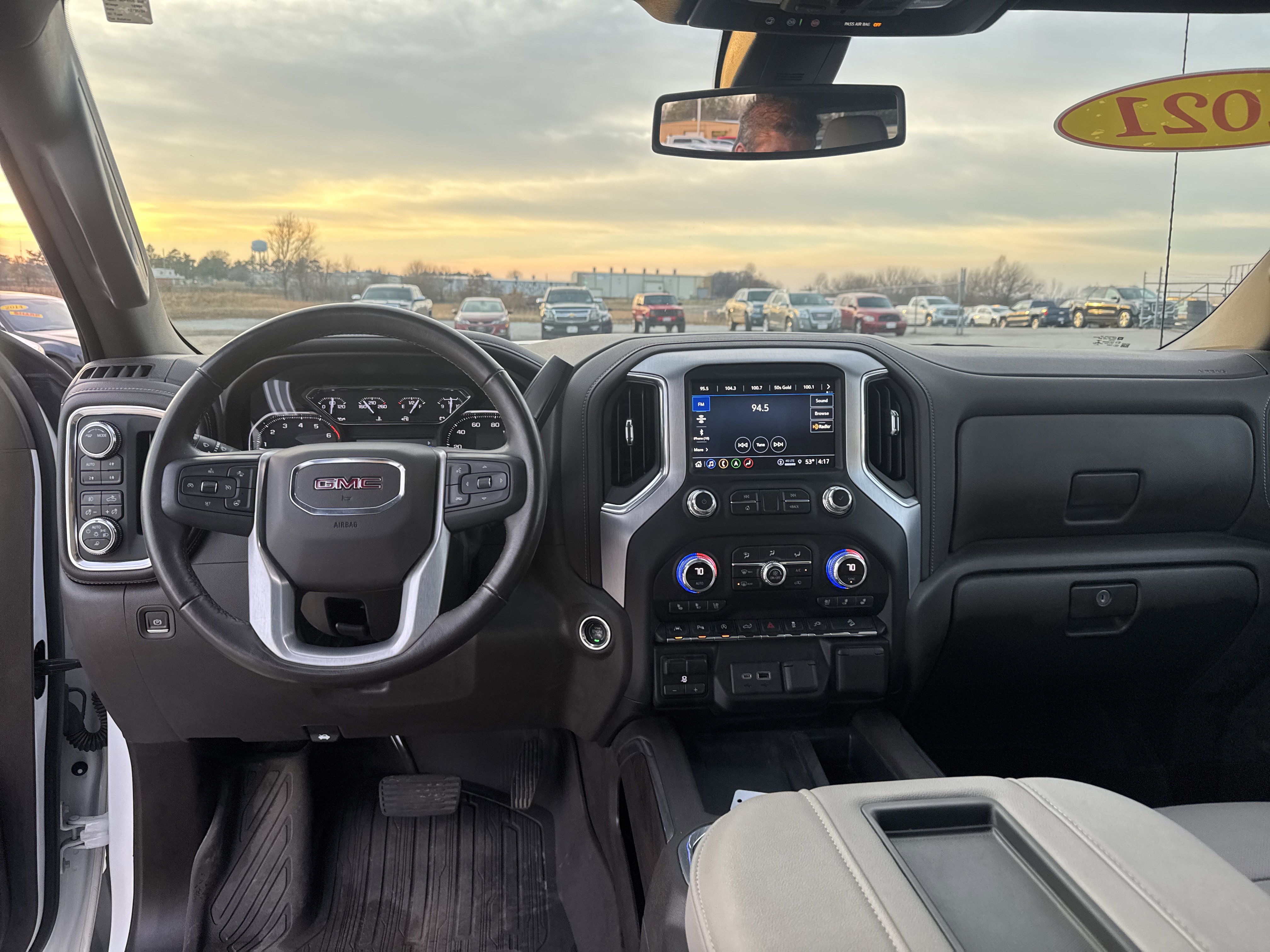Used 2021 GMC Sierra 1500 SLT image 10