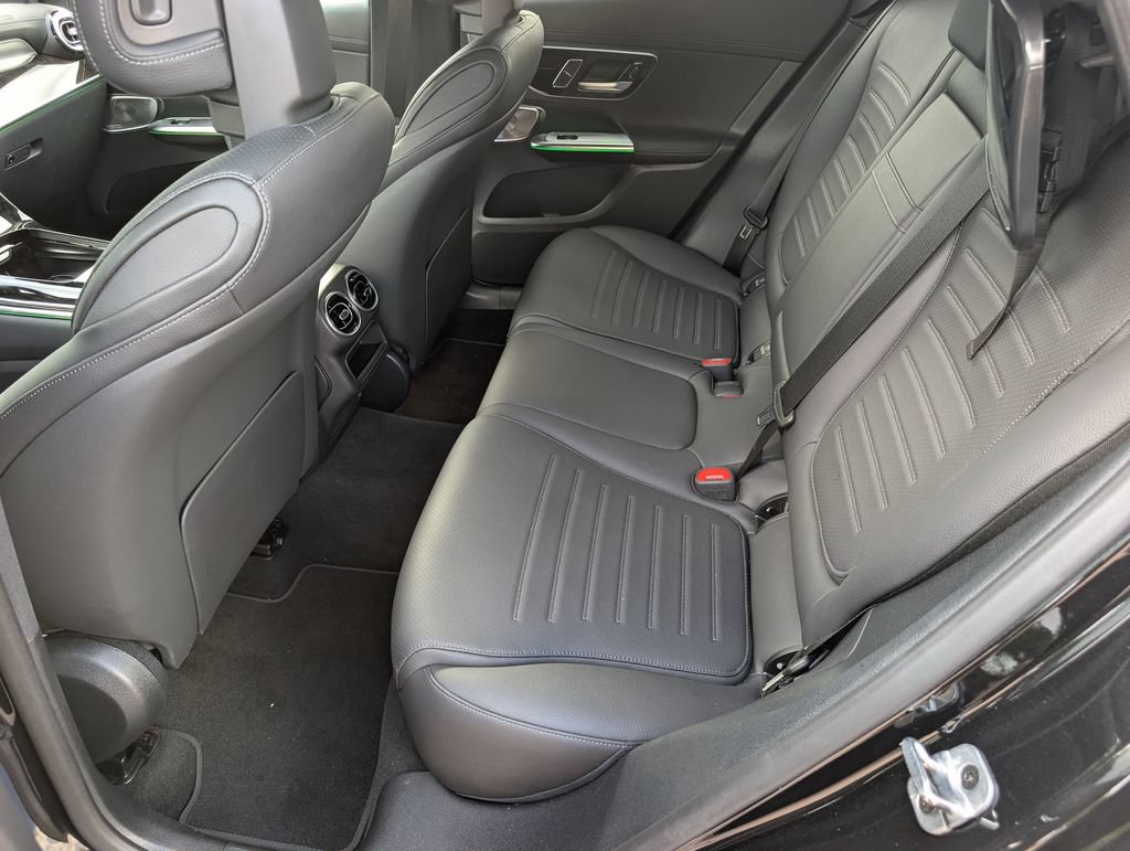 Used 2026 Mercedes-Benz GLC 300 4MATIC image 27