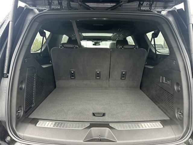 New 2026 Chevrolet Suburban Premier image 5