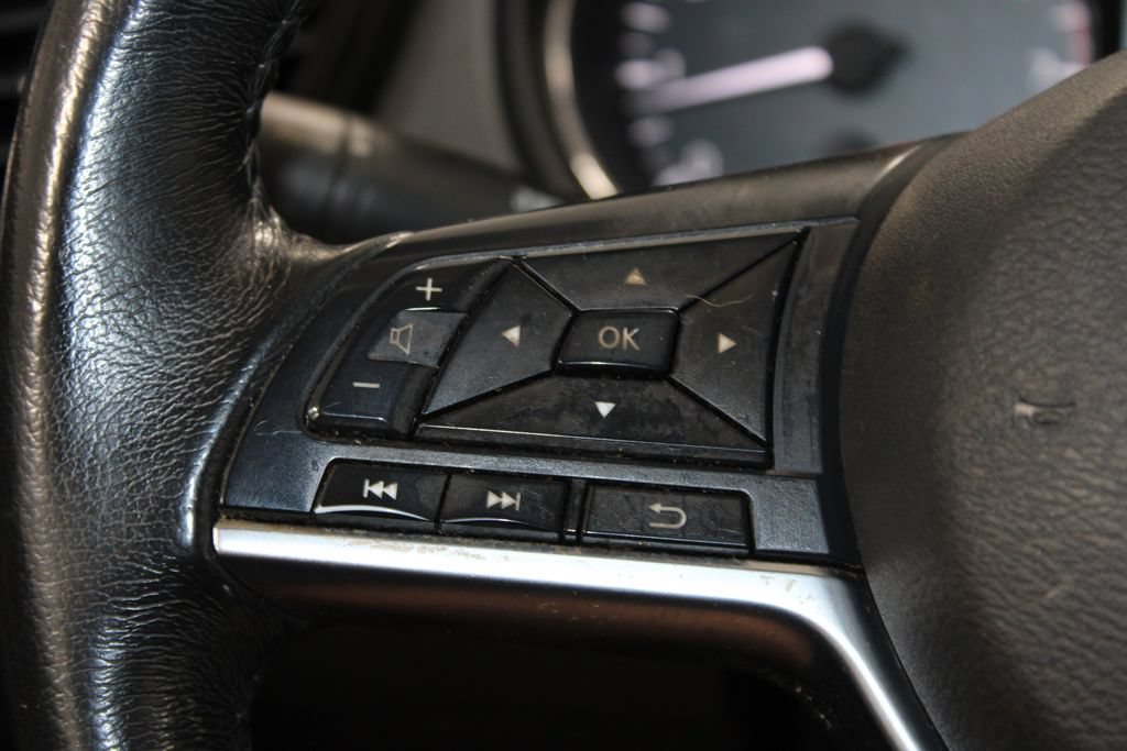 Used 2020 Nissan Rogue SV AWD/4WD image 31