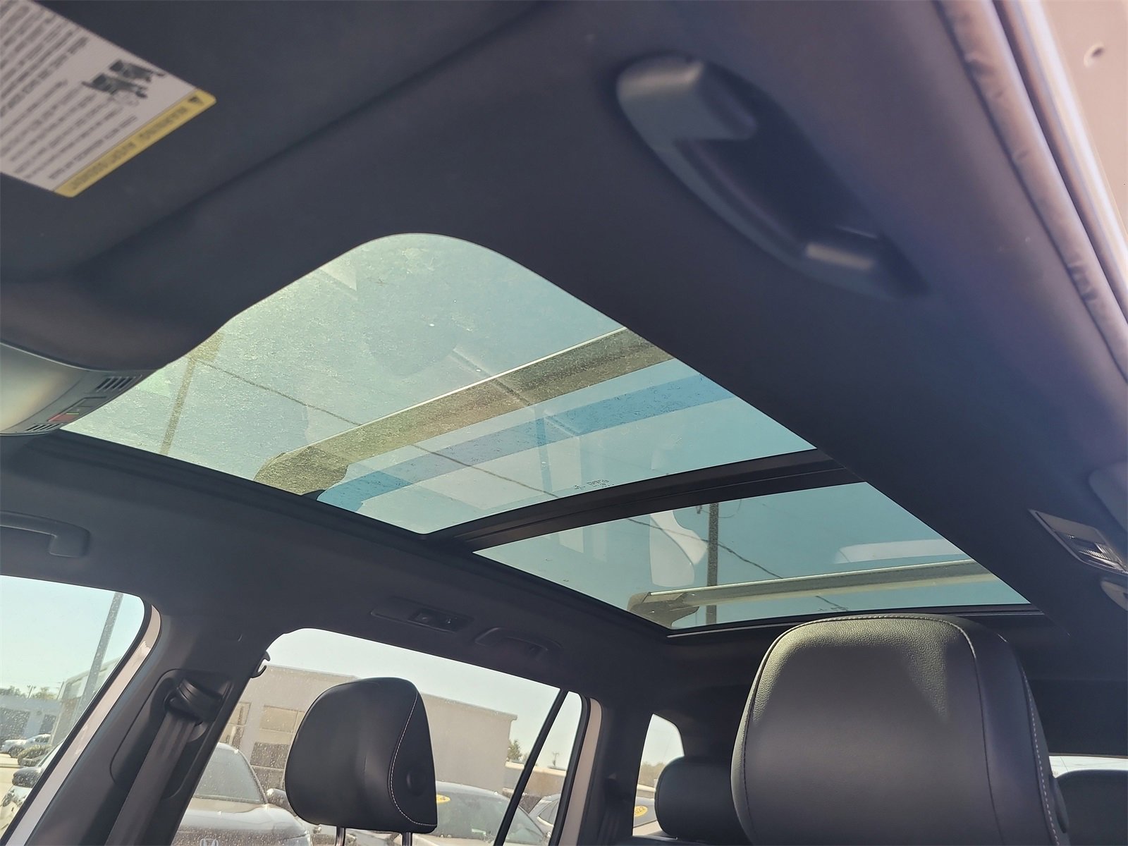 Used 2022 Volkswagen Tiguan SEL R-Line image 20