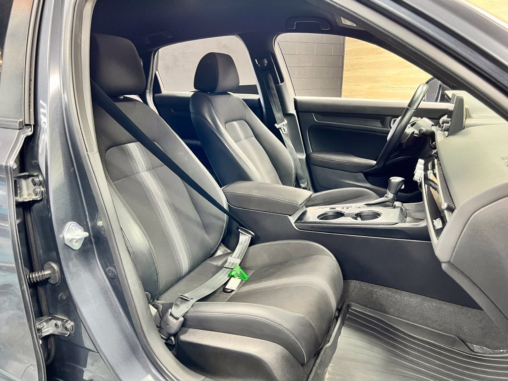 Used 2022 Honda Civic Sport image 8