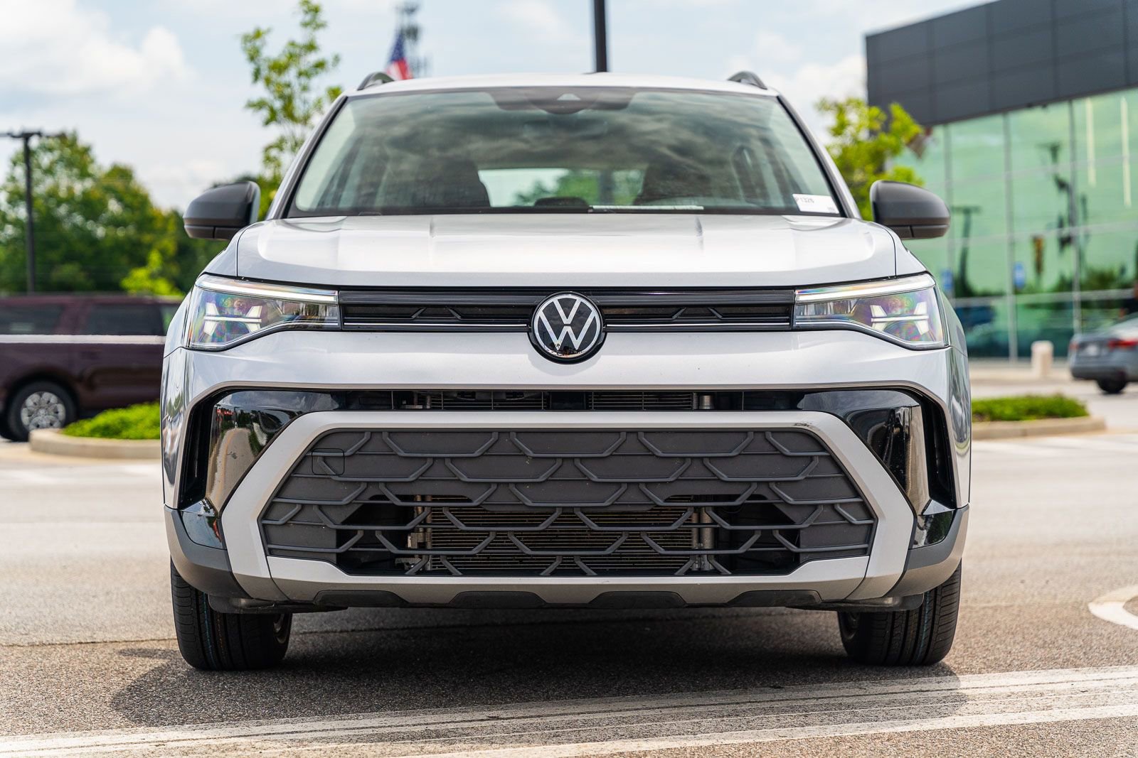 Used 2025 Volkswagen Taos S FWD image 2