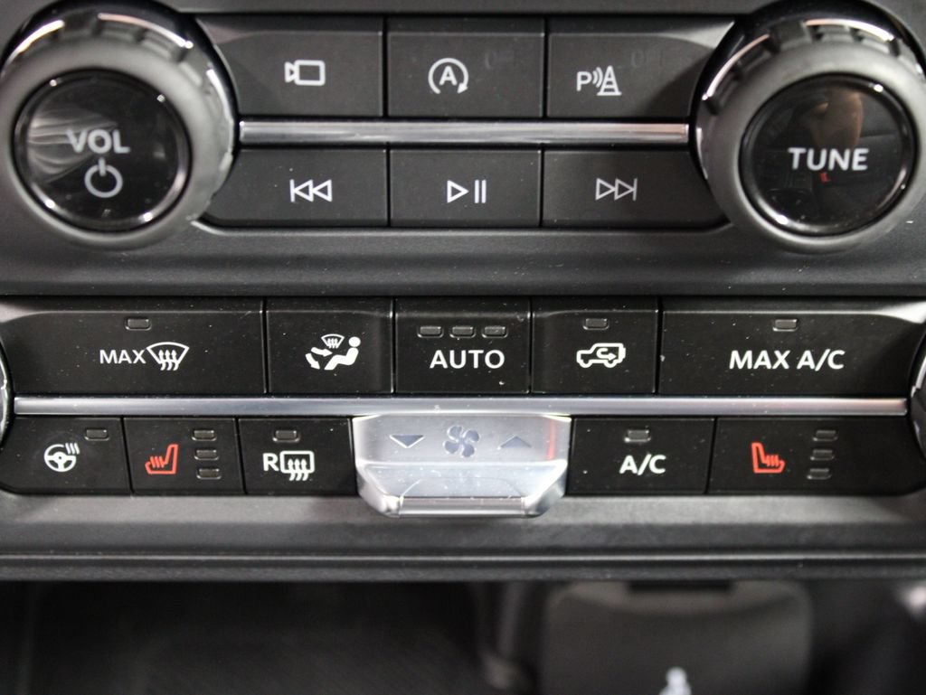 Used 2025 Ford Bronco Badlands AWD/4WD image 65