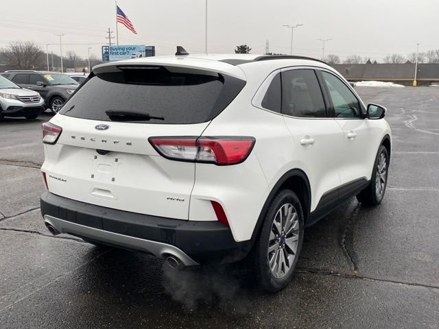 Used 2022 Ford Escape Titanium AWD/4WD image 3