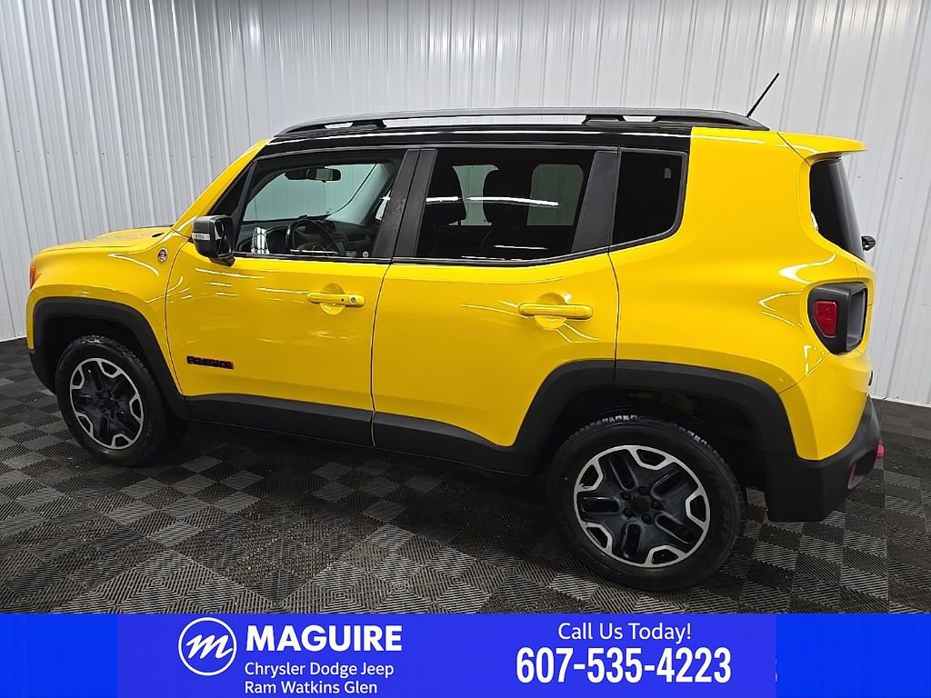 Used 2015 Jeep Renegade Trailhawk w/ Premium Leather Group AWD/4WD image 5