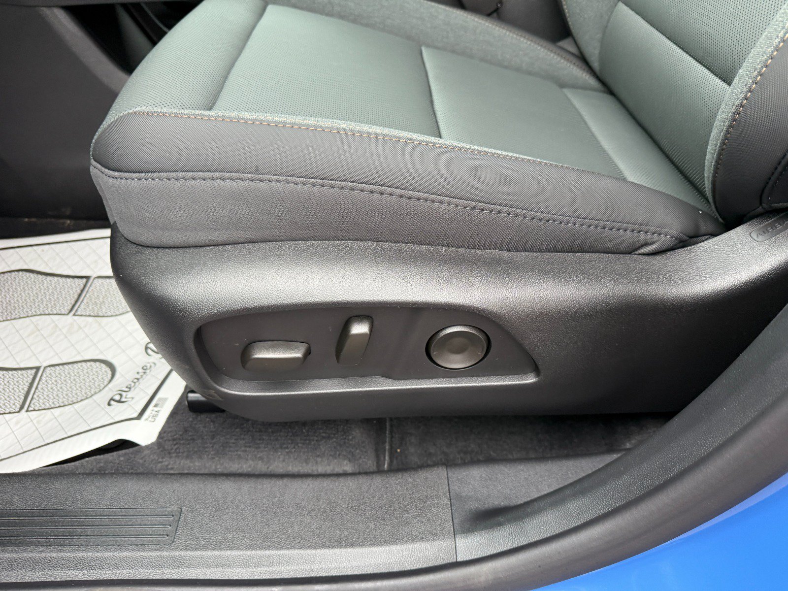 New 2026 GMC Terrain AT4 w/ LPO, Floor Liner Package AWD/4WD image 24