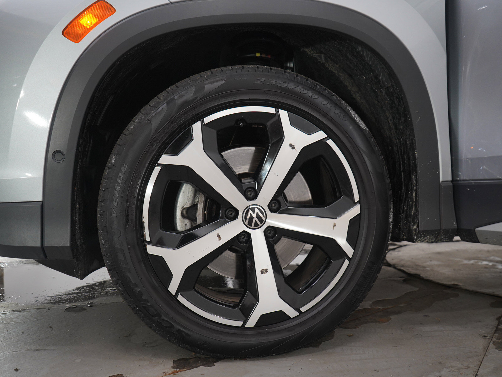 Used 2026 Volkswagen Tiguan SE AWD/4WD image 31