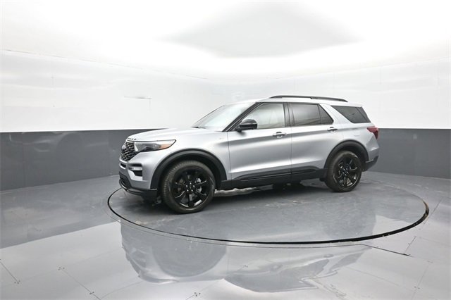 Used 2022 Ford Explorer ST-Line w/ Class IV Trailer Tow Package image 4