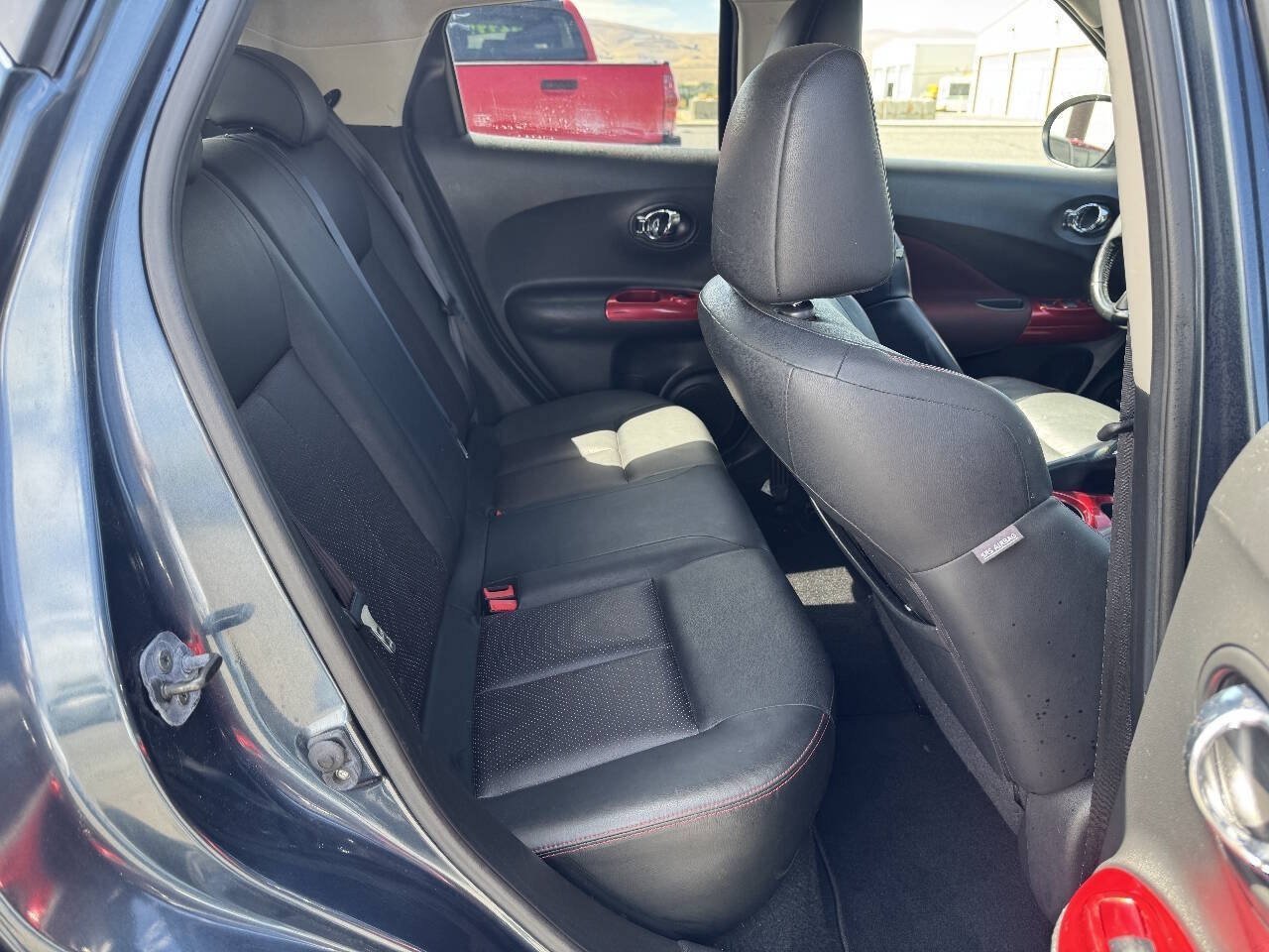 Used 2014 Nissan Juke SL FWD image 5