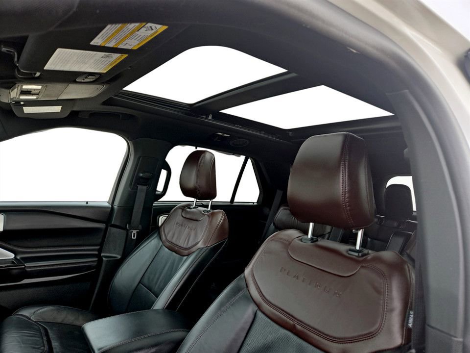 Used 2023 Ford Explorer Platinum w/ Technology Package image 29