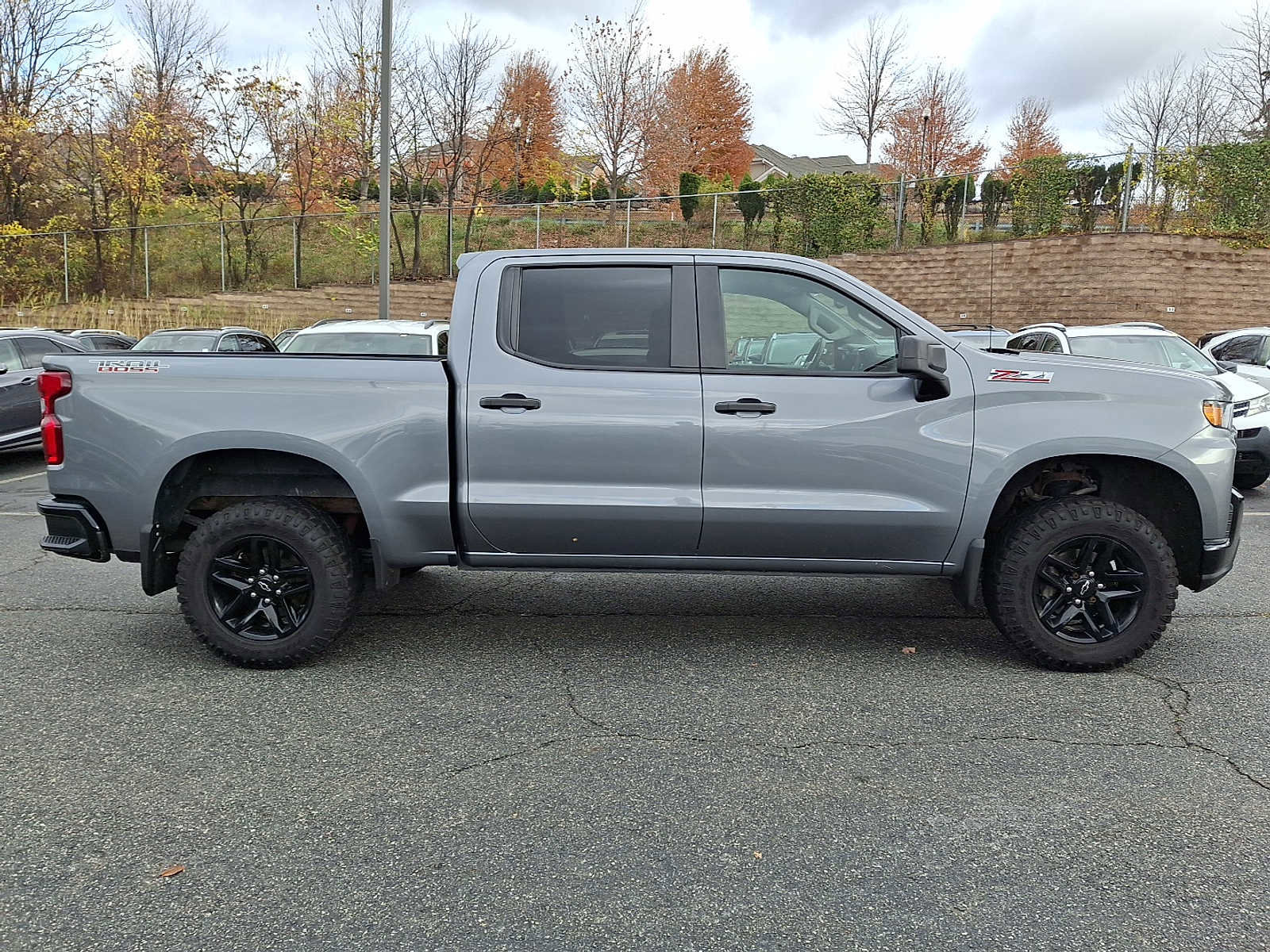 Used 2019 Chevrolet Silverado 1500 Custom Trail Boss w/ Custom Convenience Package image 4