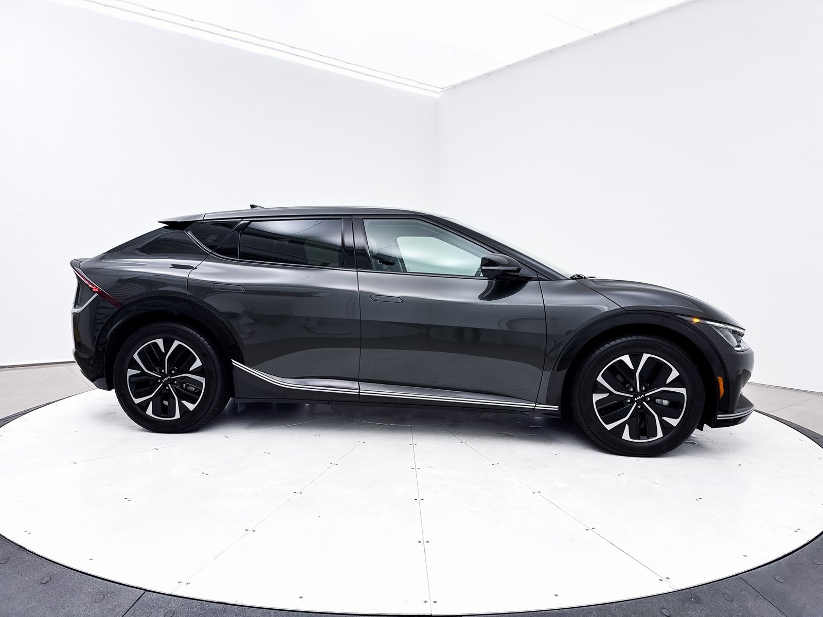 Used 2023 Kia EV6 Wind w/ Wind Technology Package image 36