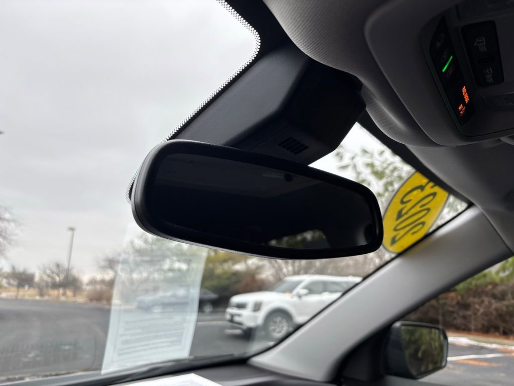 Used 2023 GMC Terrain SLE w/ Driver Convenience Package image 34