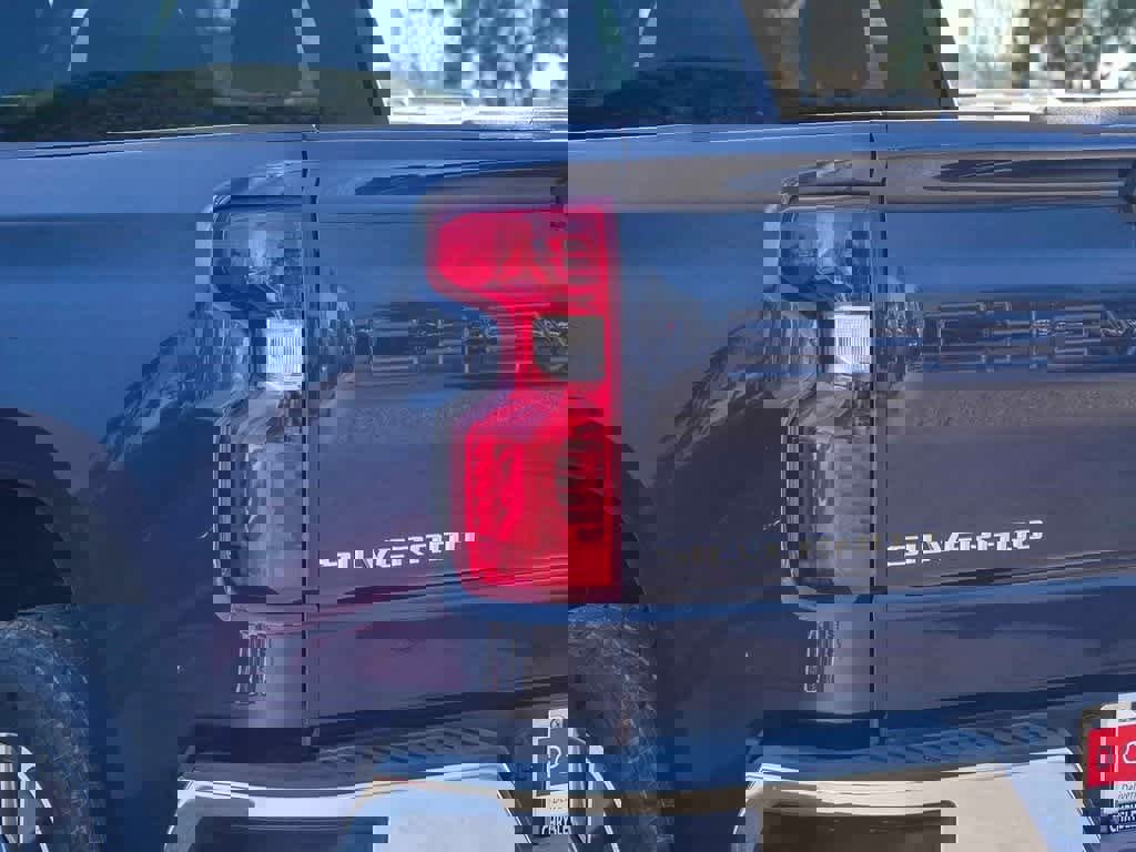 Used 2022 Chevrolet Silverado 1500 LT image 7