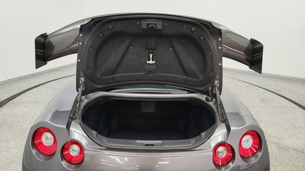 Used 2011 Nissan GT-R Premium AWD/4WD image 36