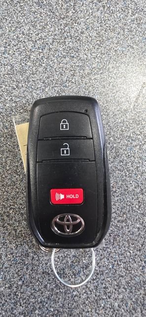 Used 2024 Toyota Tacoma SR image 31