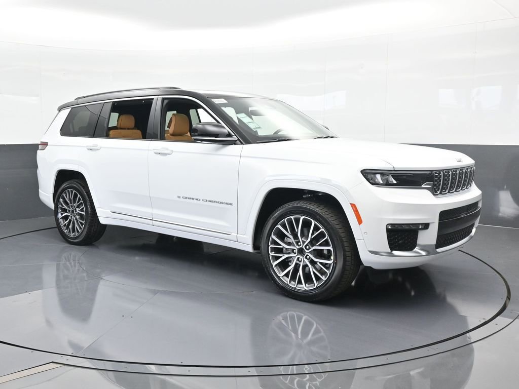 Used 2025 Jeep Grand Cherokee L Summit w/ Luxury Tech Group V image 8