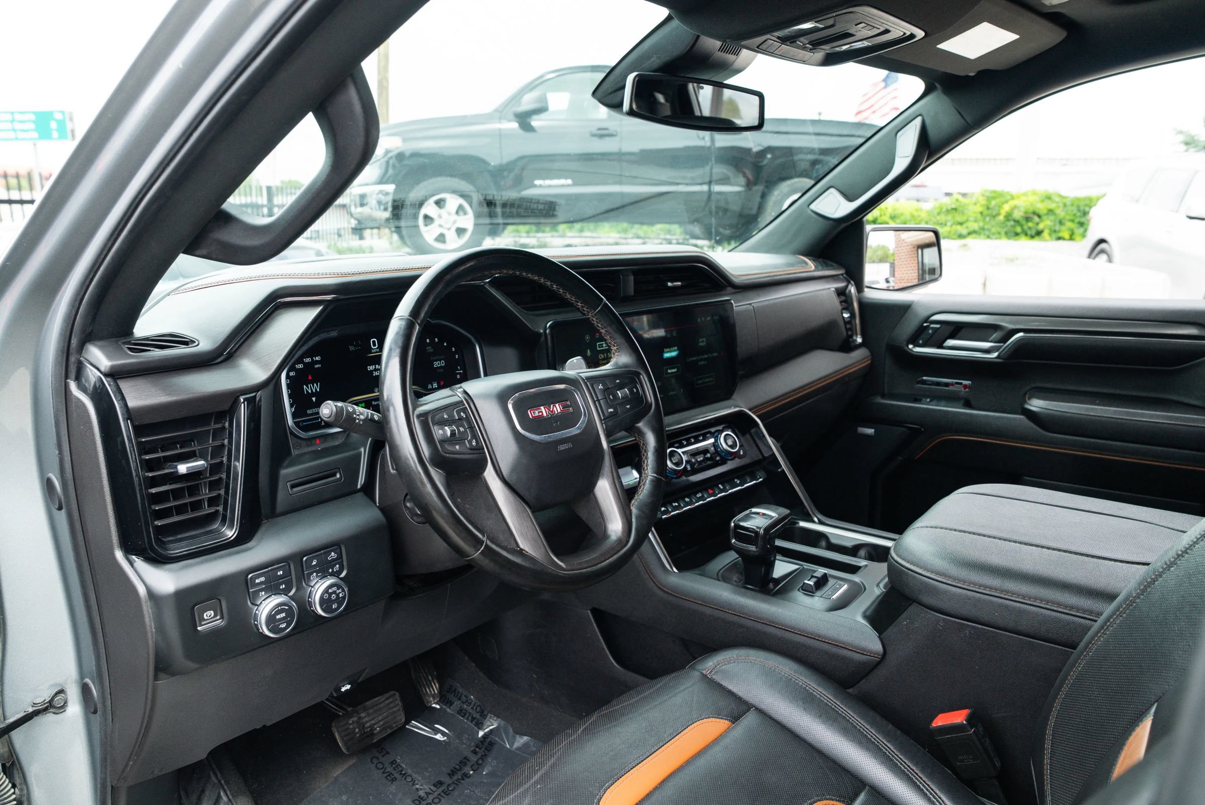 Used 2024 GMC Sierra 1500 AT4 w/ AT4 Premium Package AWD/4WD image 15