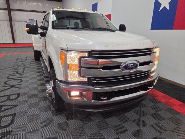 Used 2017 Ford F350 Lariat w/ Chrome Package AWD/4WD image 23