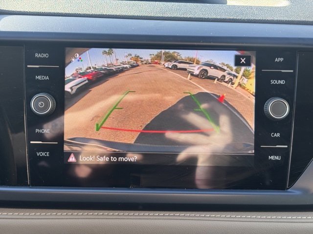 Used 2024 Volkswagen Taos SE image 18