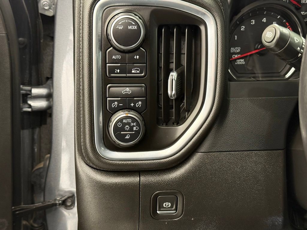 Used 2022 Chevrolet Silverado 1500 LT w/ Convenience Package II AWD/4WD image 31
