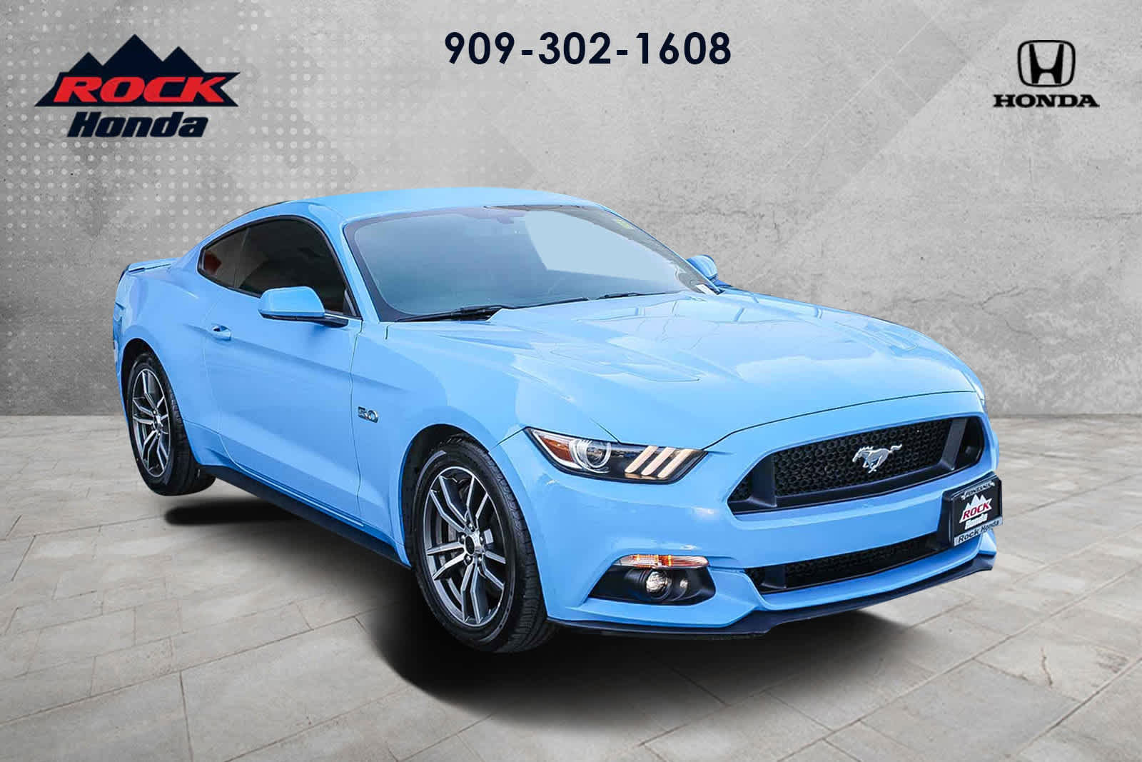 Used 2017 Ford Mustang GT RWD image 3