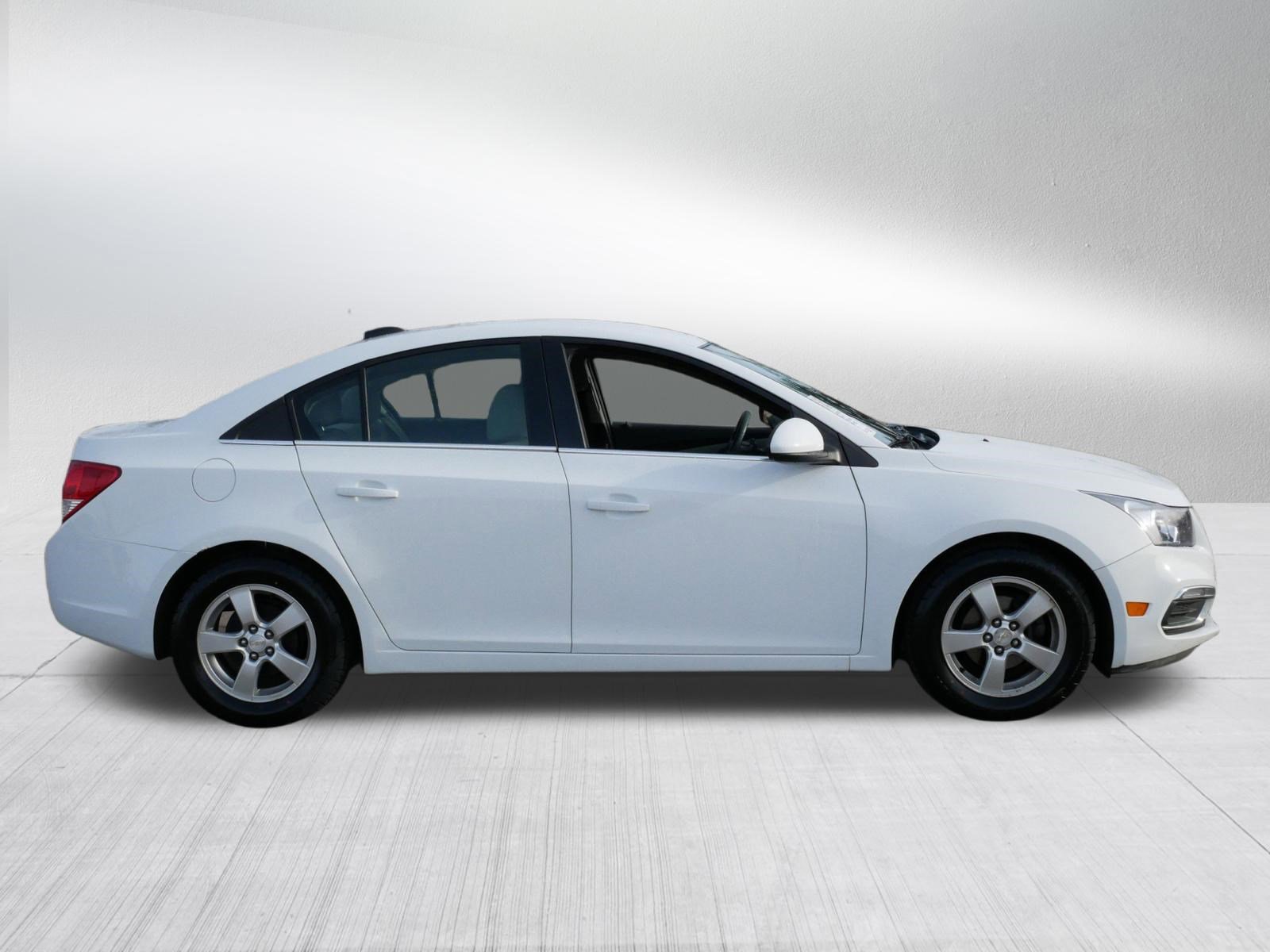 Used 2015 Chevrolet Cruze LT image 8