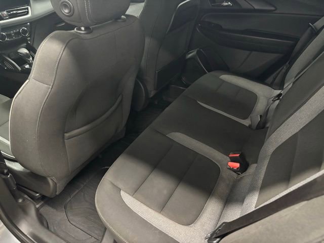 Used 2025 Chevrolet TrailBlazer LT w/ Convenience Package FWD image 11