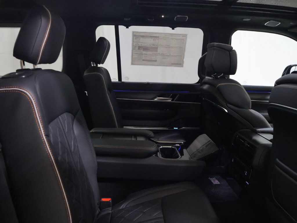 New 2026 Jeep Grand Wagoneer Summit AWD/4WD image 16