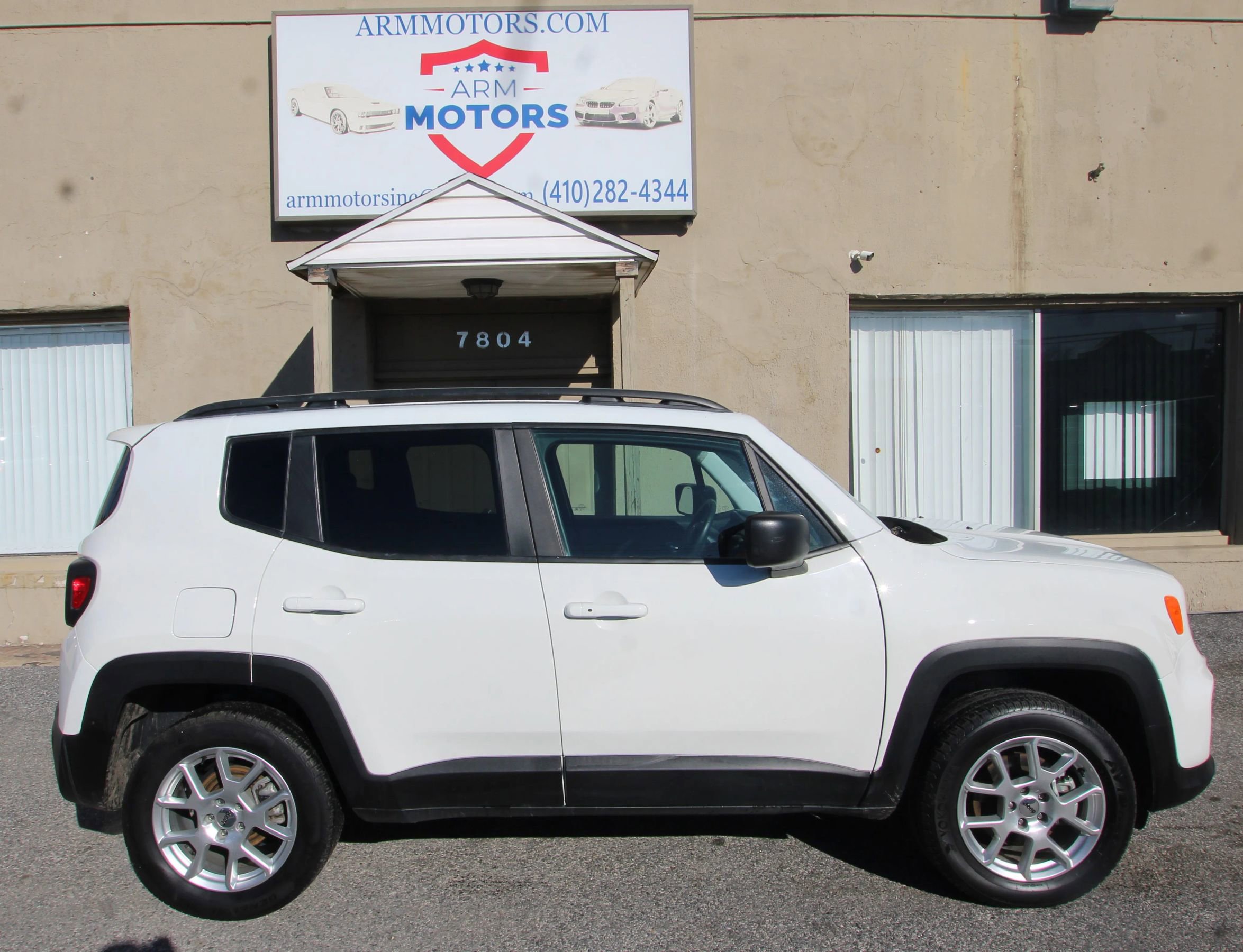 Used 2022 Jeep Renegade Latitude image 4