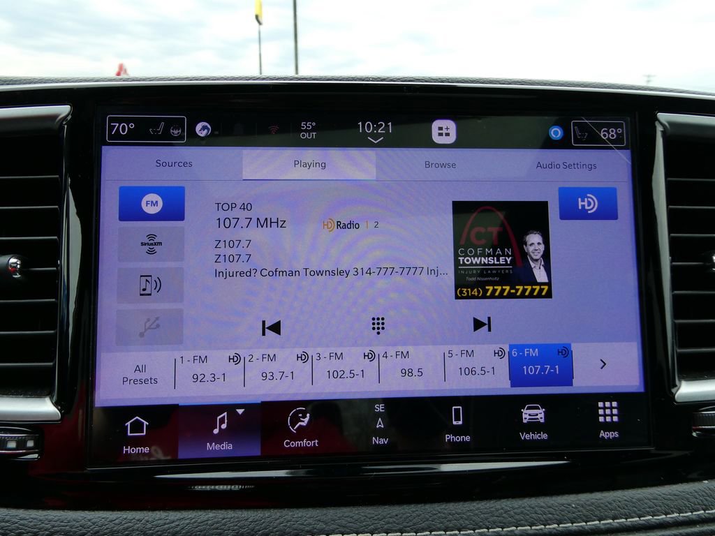 Used 2024 Chrysler Pacifica Premium image 35