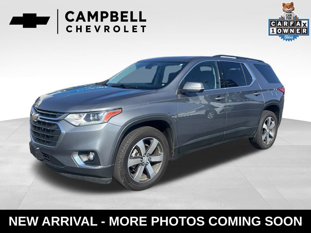 Used 2021 Chevrolet Traverse LT w/ LT Premium Package AWD/4WD image 1