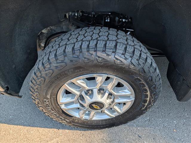 Used 2024 Chevrolet Silverado 2500 LT w/ Convenience Package AWD/4WD image 9