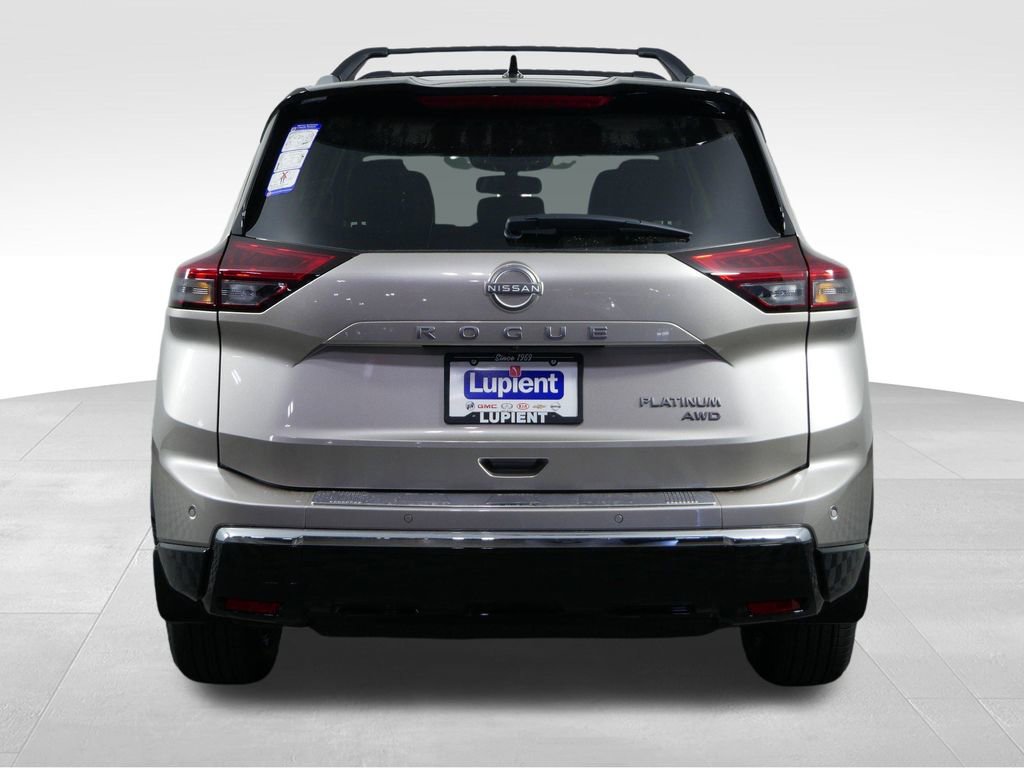 Used 2025 Nissan Rogue Platinum w/ Platinum Premium Package image 9
