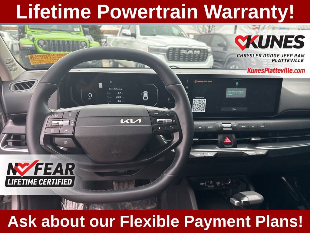 Used 2025 Kia K4 EX image 15