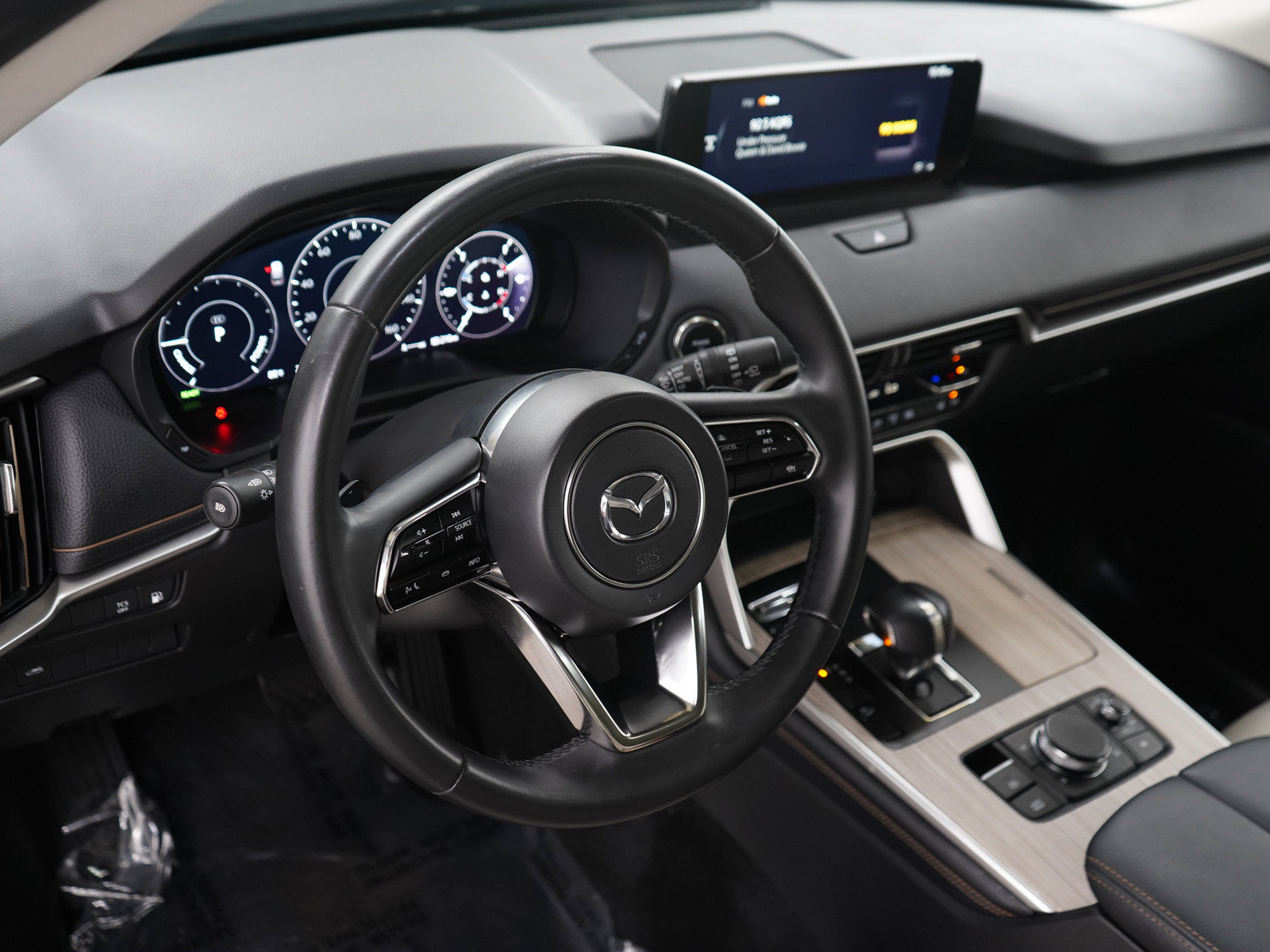 Certified 2024 MAZDA CX-90 Plug-In Hybrid w/ Preferred AWD/4WD image 22